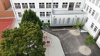 Innenhof der VS und NMS Dietrichgasse