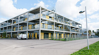 Außenansicht des Bildungscampus Friedrich Fexer