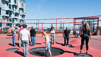 Exercise Space – 7-stöckige Parkgarage mit Bewegungsraum am Dach